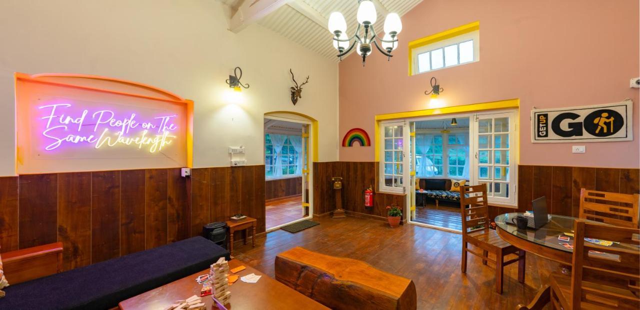 The Hosteller Udagamandalam Exterior photo