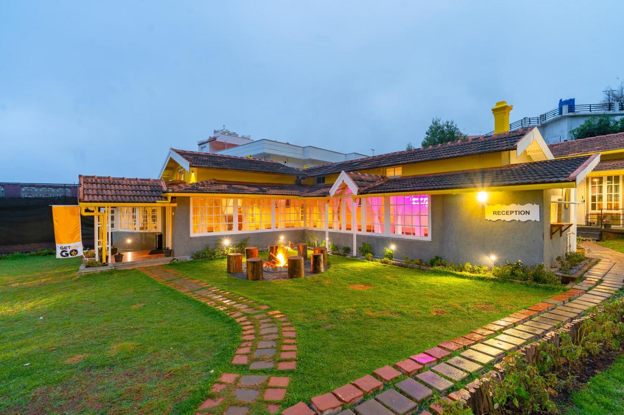 The Hosteller Udagamandalam Exterior photo
